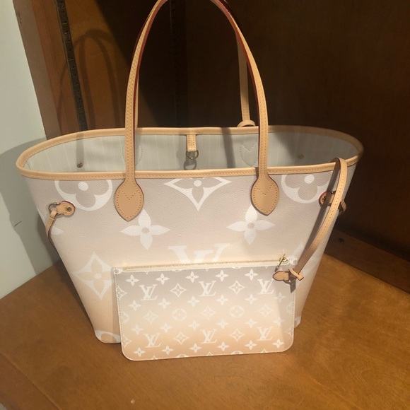 NWT Louis Vuitton ‘By the Pool’ Neverfull Mist - Picture 6 of 9